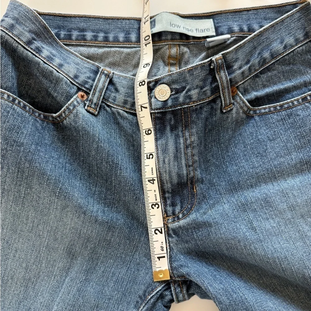 Y2K GAP low rise flare medium wash Rory Gilmore 2004